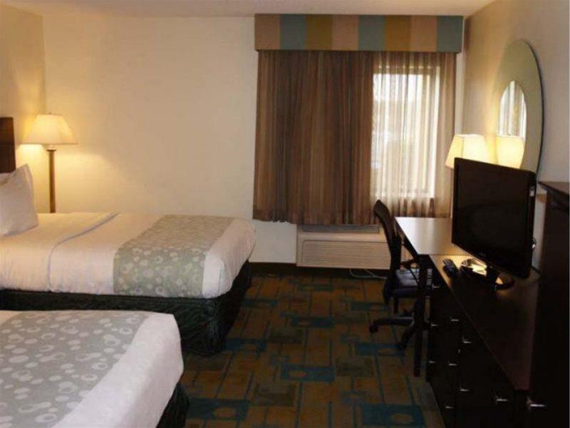 Hotel Wyndham Garden Columbia-Ft Jackson Exterior foto